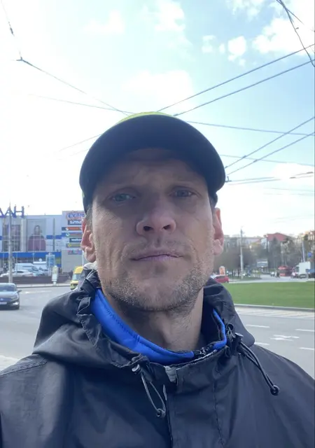 Я Артем, 36, знакомлюсь для открытые отношения в Черновцах