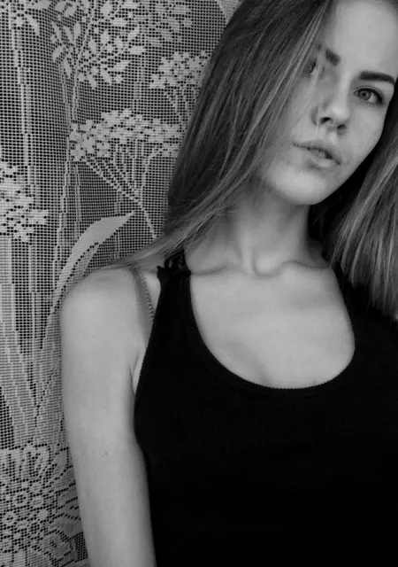 Катя из Нововолынска, мне 25, познакомлюсь без обязательств